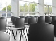 Chaise de conférence Odei, coque anthracite et assise tissu