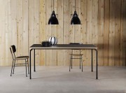 Chaise et table Fenix noir Master