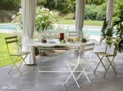 Table et chaises outdoor Arc-en-Ciel
