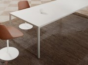Chaise visiteur Flow coque revêtement fixe en cuir, colonne centrale blanche