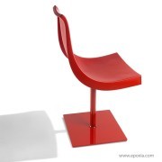 Chaise sur pied colonne rouge mat Chiacchiera