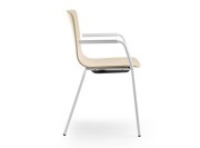 Chaise Glove, coque bois, pieds blancs en métal, accoudoirs assortis