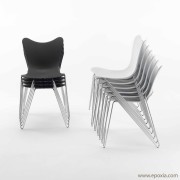 Chaises Trip empilables