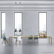 Chaises Aïku design Jean Marie Massaud, avec table Tense