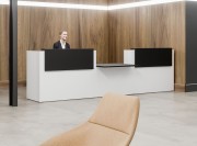 Banque d'accueil avec PMR central FIFTY FIFTY