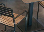 Détail assise fauteuil Segno Teck