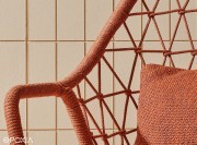 Détail accoudoir et dossier en cordage