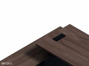 Détail top access noir sur bureau de direction Sile