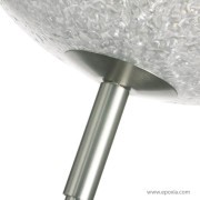Détail lampadaire IceGlobe en polycarbonate 