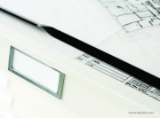 Détail meuble à plans, porte-étiquette