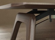 Détail piètement ébénisterie et structure acier laqué noir