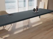 Table de réunion longue Zefiro X avec pied intermédiaire méthacrylate 