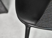 détail du piètement et du revêtement bi-matières