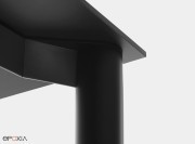 Détail piètement table Bodoni