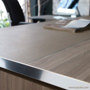 Détail chant inox brill et plateau bi-finitions