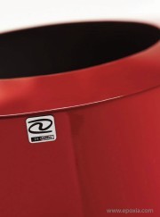Détail pot Narnya laqué rouge