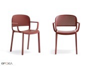 Fauteuils empilables Dome 265 et 266, finition polypro bordeaux