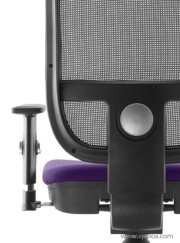 Détail dossier résille du fauteuil Tertio