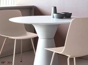 Table de restauration 2 personnes Essens, plateau MDF laqué blanc