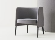 Fauteuil Agora avec passe-poil anthracite, pieds epoxy laqué noir