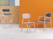 Chaises et fauteuils en bois de la gamme Donasella
