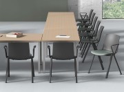 Fauteuils de réunion Odei, coques anthracite et assise tissu