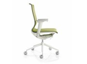Fauteuil ergonomique avec une structure volontairement apparente