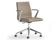 Chaise réglable en hauteur Exécutive 03, sur roulettes.