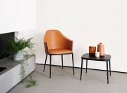 Table basse Lea, table carrée avec plateau finition bois noir, fauteuil Lea