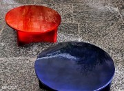 Tables rondes Guna, finition brillante