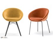 Chaises Gliss, revêtements velours avec coussins, piètement bois ou métal