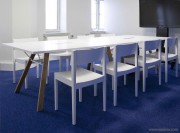 Table de réunion Lab pieds chêne