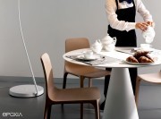 Grande table de restauration Ikon