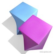 Tabourets Kubik bleu et rose