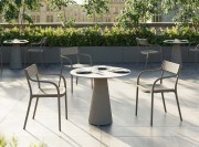 Chaise Madison polypro pour terrasses, version assise micro perforée