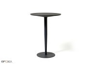 Mange debout in et outdoor Margarita