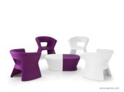 Fauteuil et table basse Pal, blanc et fushia