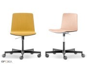 Chaises Noa, piètements cinq branches, pivotants et réglables en hauteur