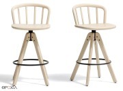 Tabouret en bois Nym, pied pivotant