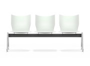 Chaises sur poutre Onyx 3 places, coques en polypro renforcé
