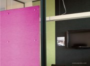 Détail cloison acoustique avec ventouses BuzziGrip