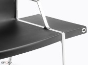 Détail chargeur USB sur tablettes latérales des poutres Plural