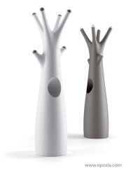 Porte-manteaux original Godot blanc embouts taupe et taupe embouts blanc