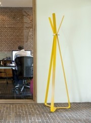 Porte-manteaux design jaune Bend