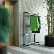 Portemanteaux indépendant unilatéral  à cintres Tertio avec porteparapluies