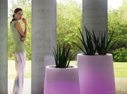 Pots lumineux RGB Ulm Vondom, polyéthylène translucide Ice 