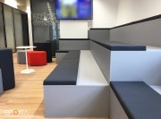 Détail coussinage simili de gradins sur mesure