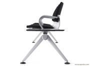 Siège sur poutre Bio, piétement laqué gris et assise noire en polypropylène