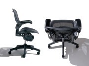 Siège de bureau Aeron par Herman Miller vue de profil et de haut