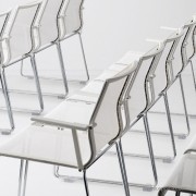 Fauteuil visiteur Stick résille blanc piétement luge